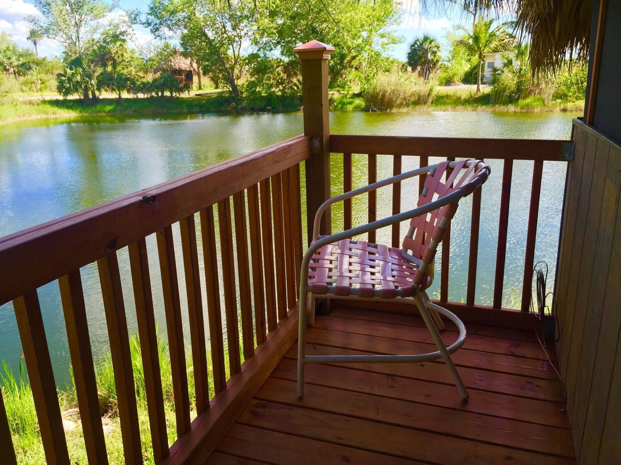 Everglades Chickee Cottage & Bungalow - Ochopee Екстериор снимка